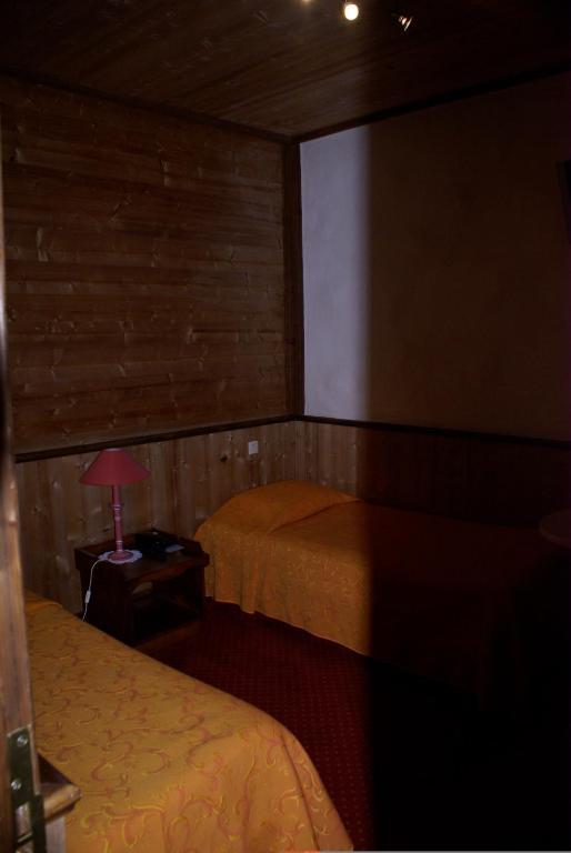 Le Relais De L'Abbaye Hotel Турню Екстериор снимка